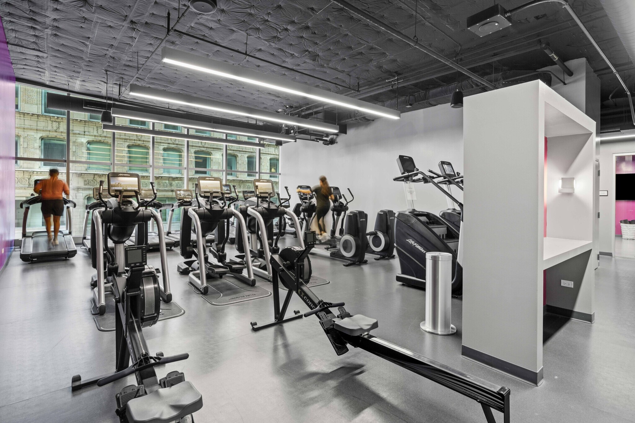 Building Photo - 203 N Garland Ct