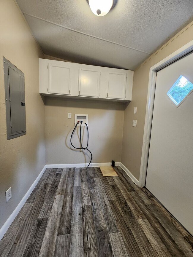 Building Photo - 3 bed, 2 bath w/ Front & Back Decks, 1/4 Acre of land, FENCED backyard