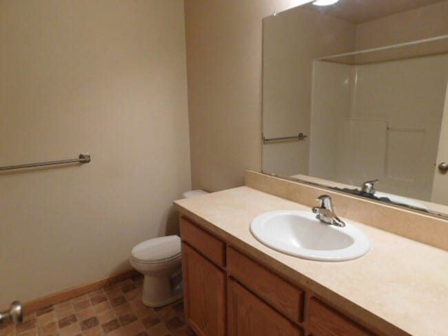 Building Photo - 3Bd/2Ba Single Story House - Available Soon!