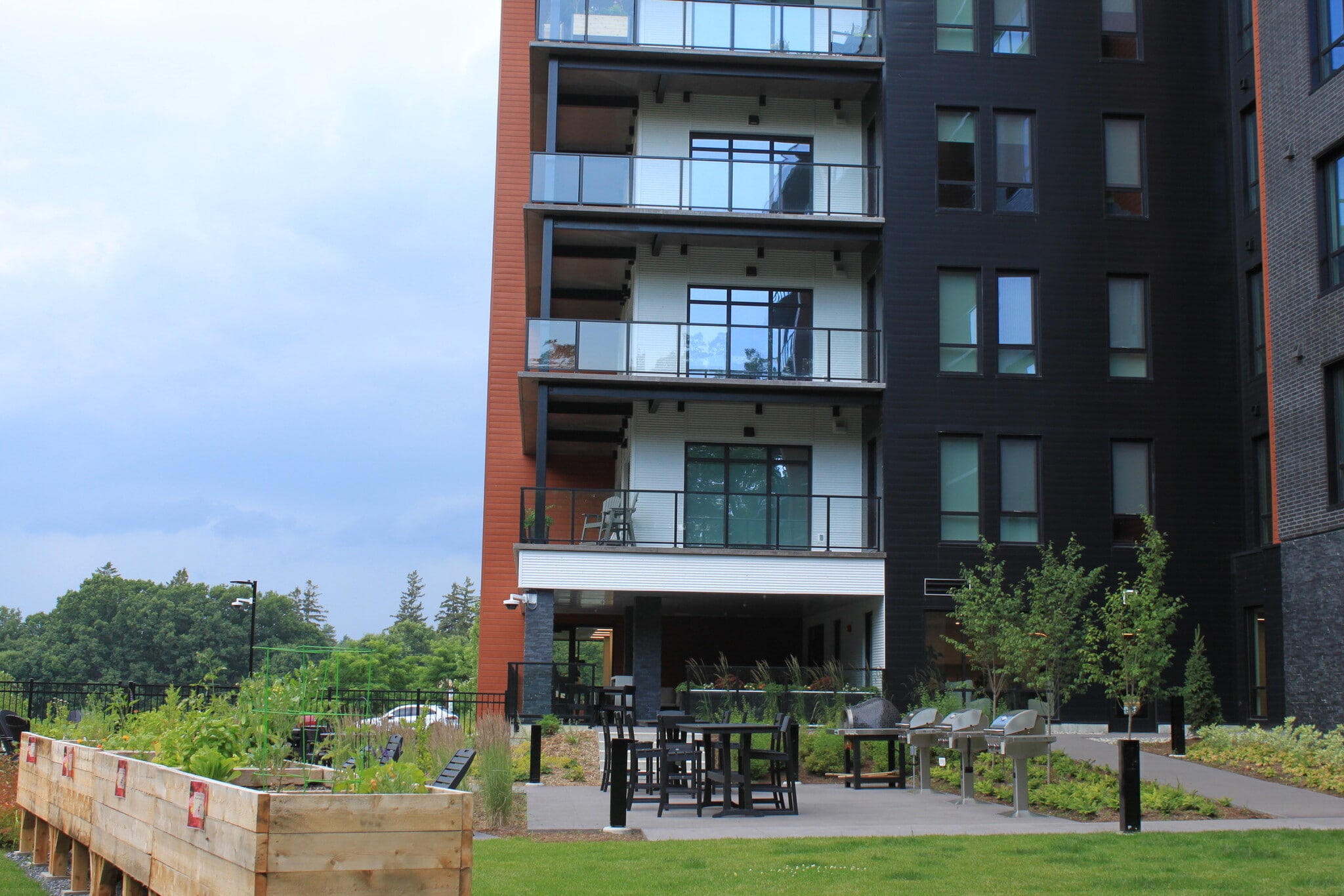 . - 125 Cambrian Way