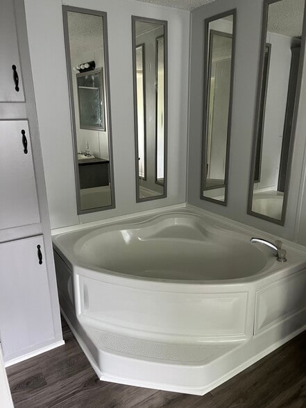 Primary Bathroom - 22811 Ford Rd