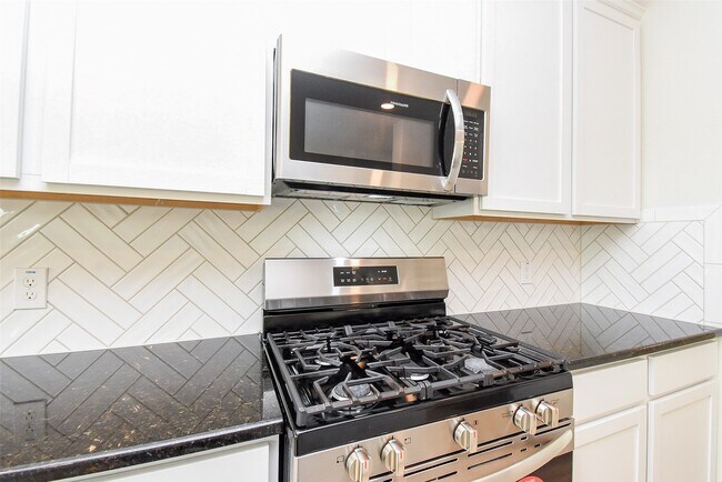 Building Photo - 32426 Fly Fish Wy