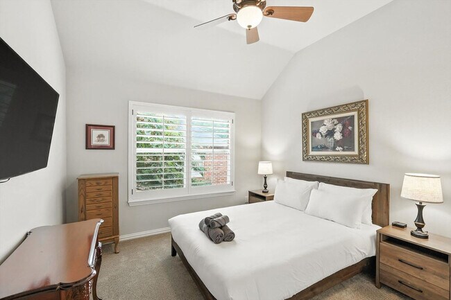 Building Photo - 2303 Chapelwood Dr