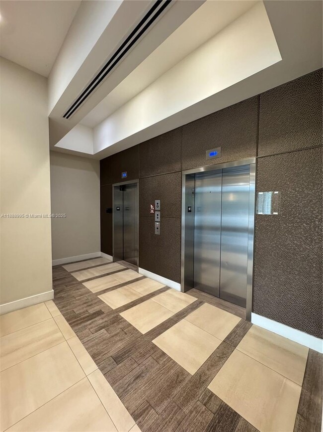 Building Photo - 7875 NW 107th Ave