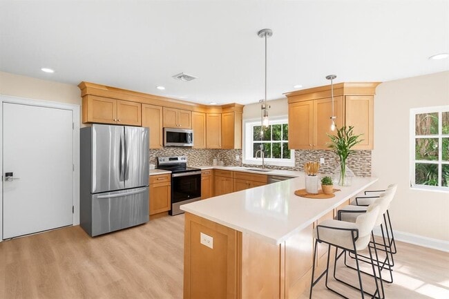 Building Photo - 11 Brightwaters Cir NE