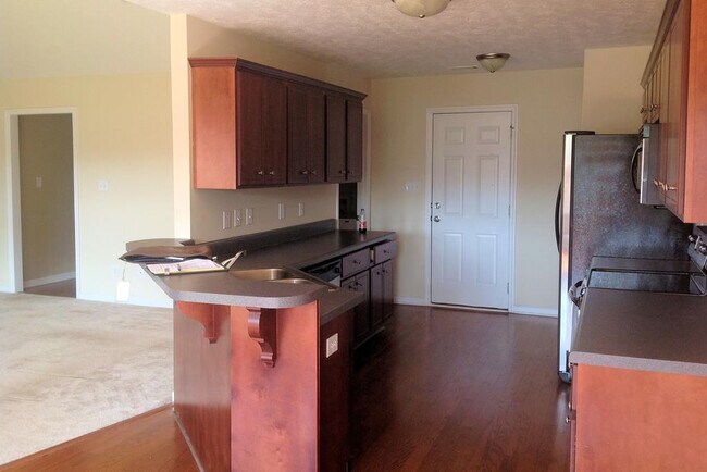 Building Photo - 220 Ansley Way