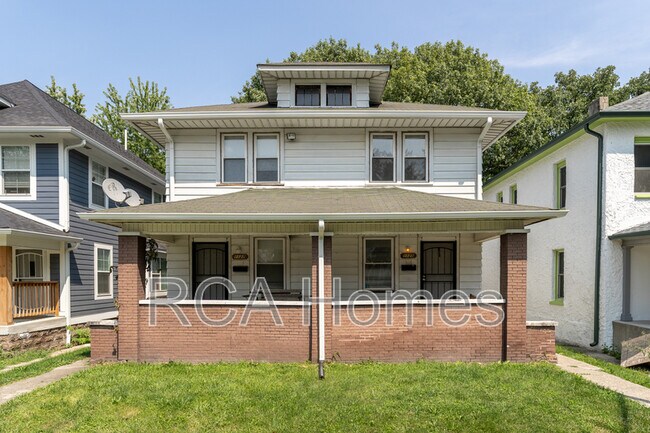 Primary Photo - 1125 N Dearborn St