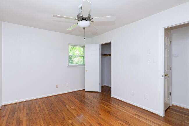 Building Photo - 1512 Beechwood Dr