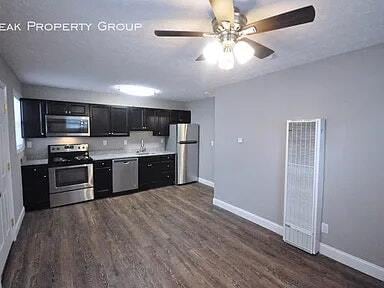 Building Photo - 1322 N 5th St