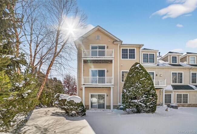 Building Photo - 1310 Half Moon Bay Dr