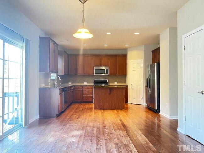 Building Photo - 4 Bedroom Single Family RDU RTP