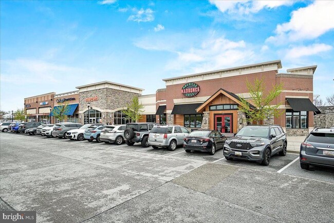 Building Photo - 1811b Wheyfield Dr