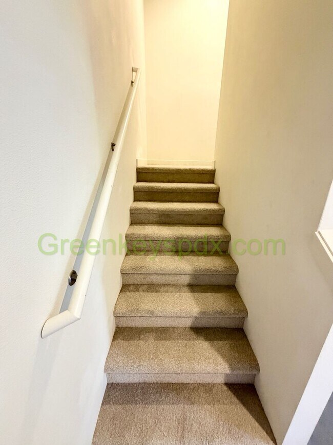 Building Photo - 12117 SE Pardee St