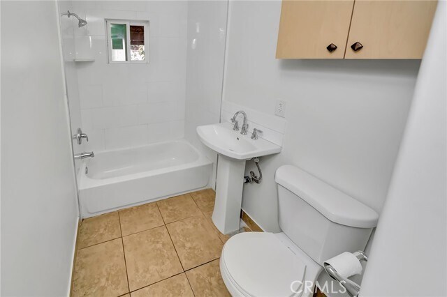 Building Photo - 14235 Sylvan St