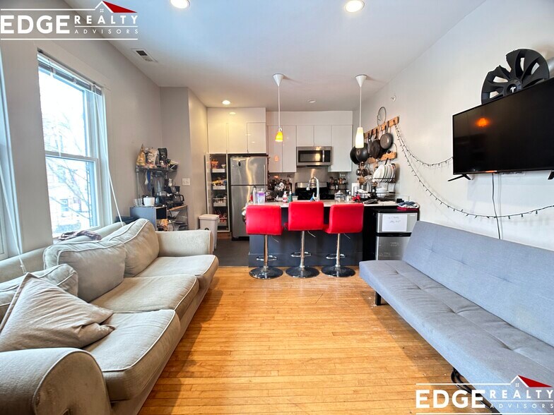 Building Photo - 24 Greylock Rd