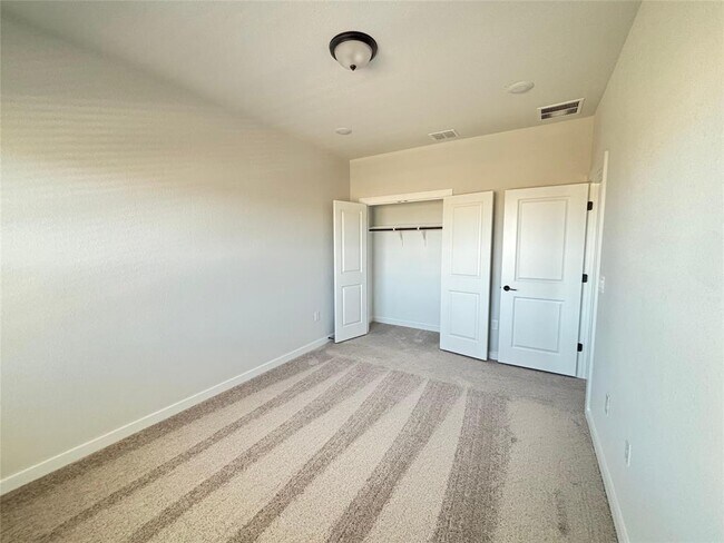 Building Photo - 2204 Spokane Dr