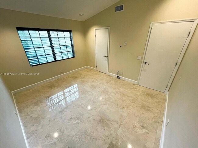 Building Photo - 1462 Springside Dr