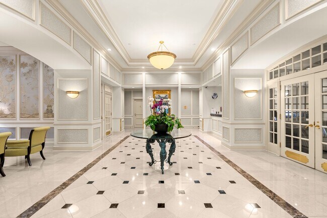 Building Photo - Studio Condo Steps from Piedmont Park!