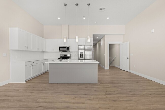 Building Photo - Stonecrest South STE 105 &amp; Unit 205