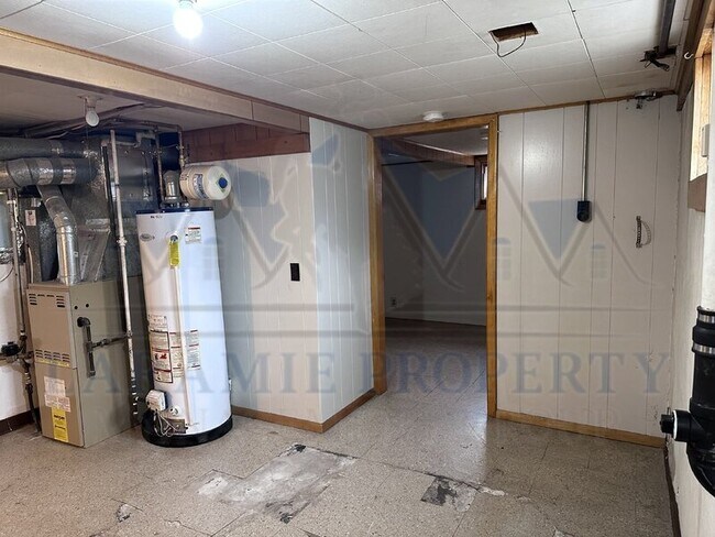 Building Photo - 911 S 9th St