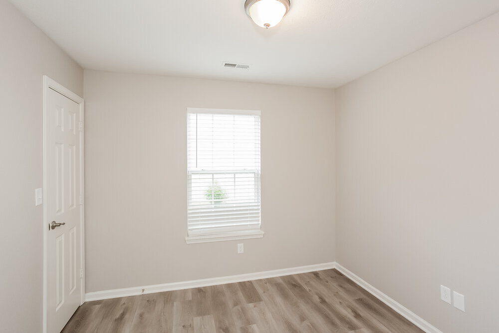 Building Photo - 126 Thistle Wood Dr