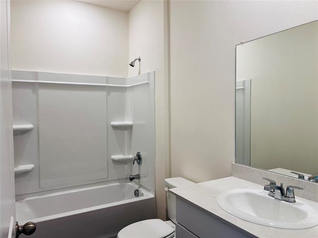 Building Photo - 2217 Pioneer Dr