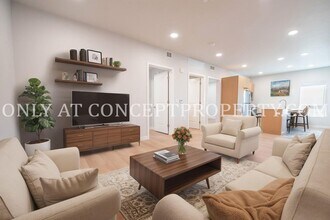 Building Photo - Spacious Luxury Living in a Modern Three-Bedroom Home at Studio Crossing!