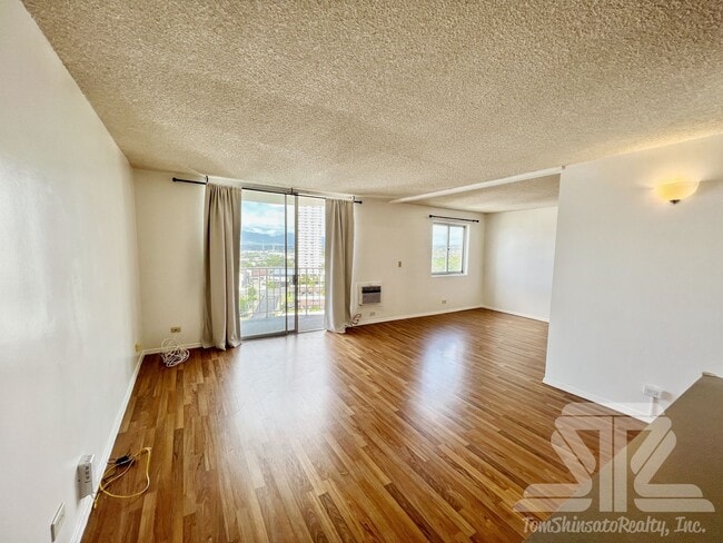 Building Photo - 1 Bedroom | 1 Bathroom | in Aiea