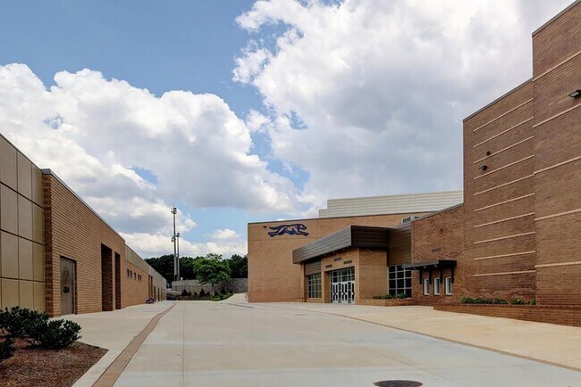 Building Photo - 2640 Tritt Ln