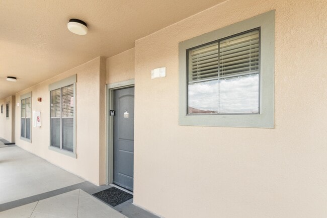 Building Photo - 901 Charo Pkwy