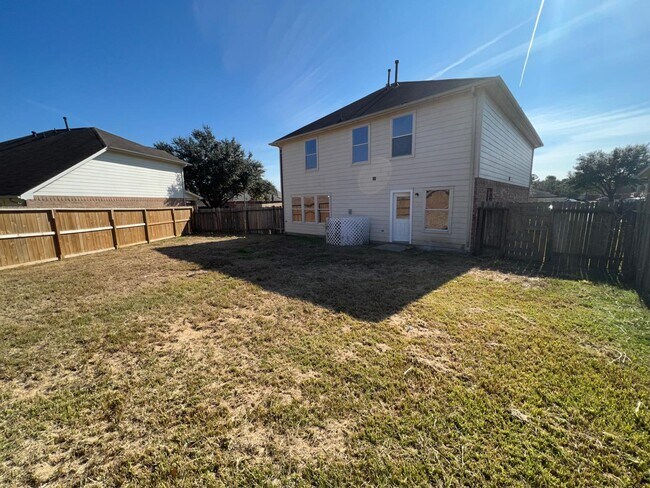 Building Photo - 19451 Nasworthy Dr