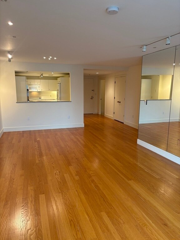 Building Photo - 83 Cambridge Pkwy