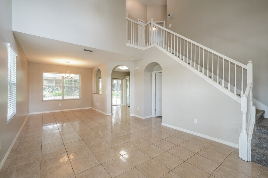 Building Photo - 10430 Blackmore Dr