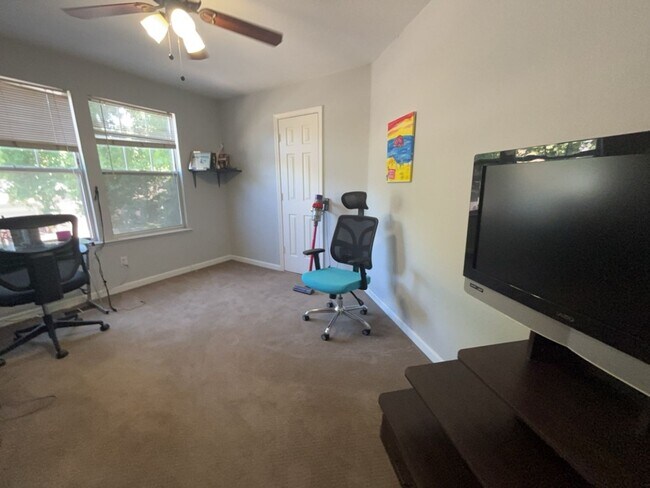 Building Photo - Spacious East Davis Home available in July!
