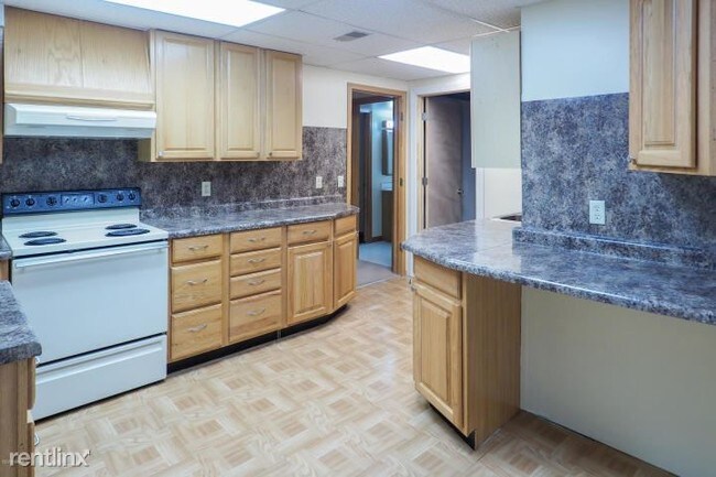 Building Photo - 3 br, 3 bath Duplex - 6065 Fairgrove St