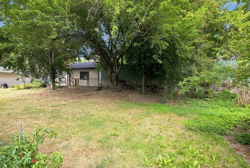 Building Photo - 6521 SE 16th Ave