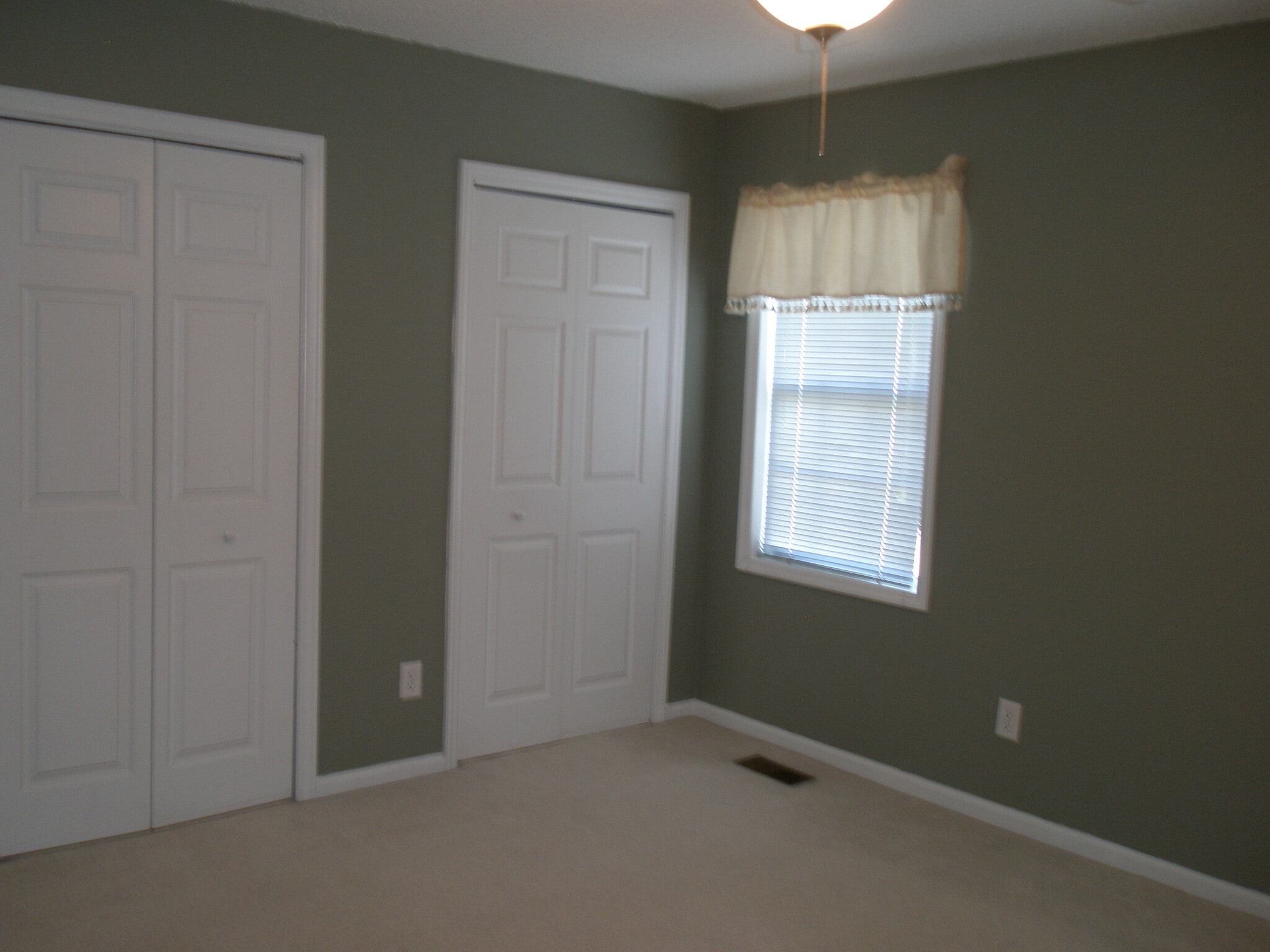 Rear Bedroom - 2330 Vineyard Dr