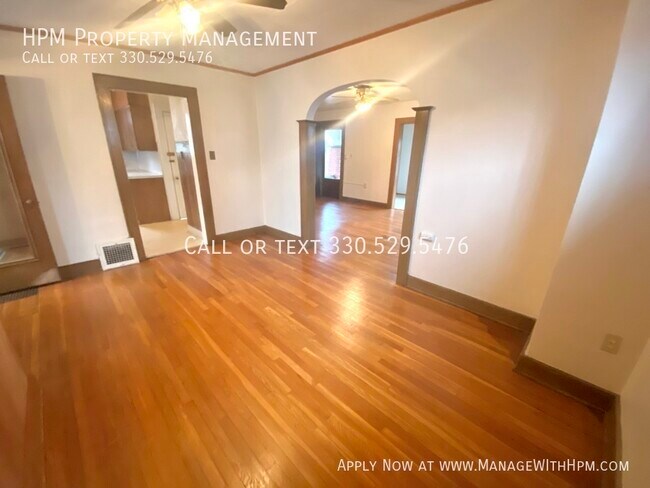 Building Photo - 2109 Woodland Ave NW