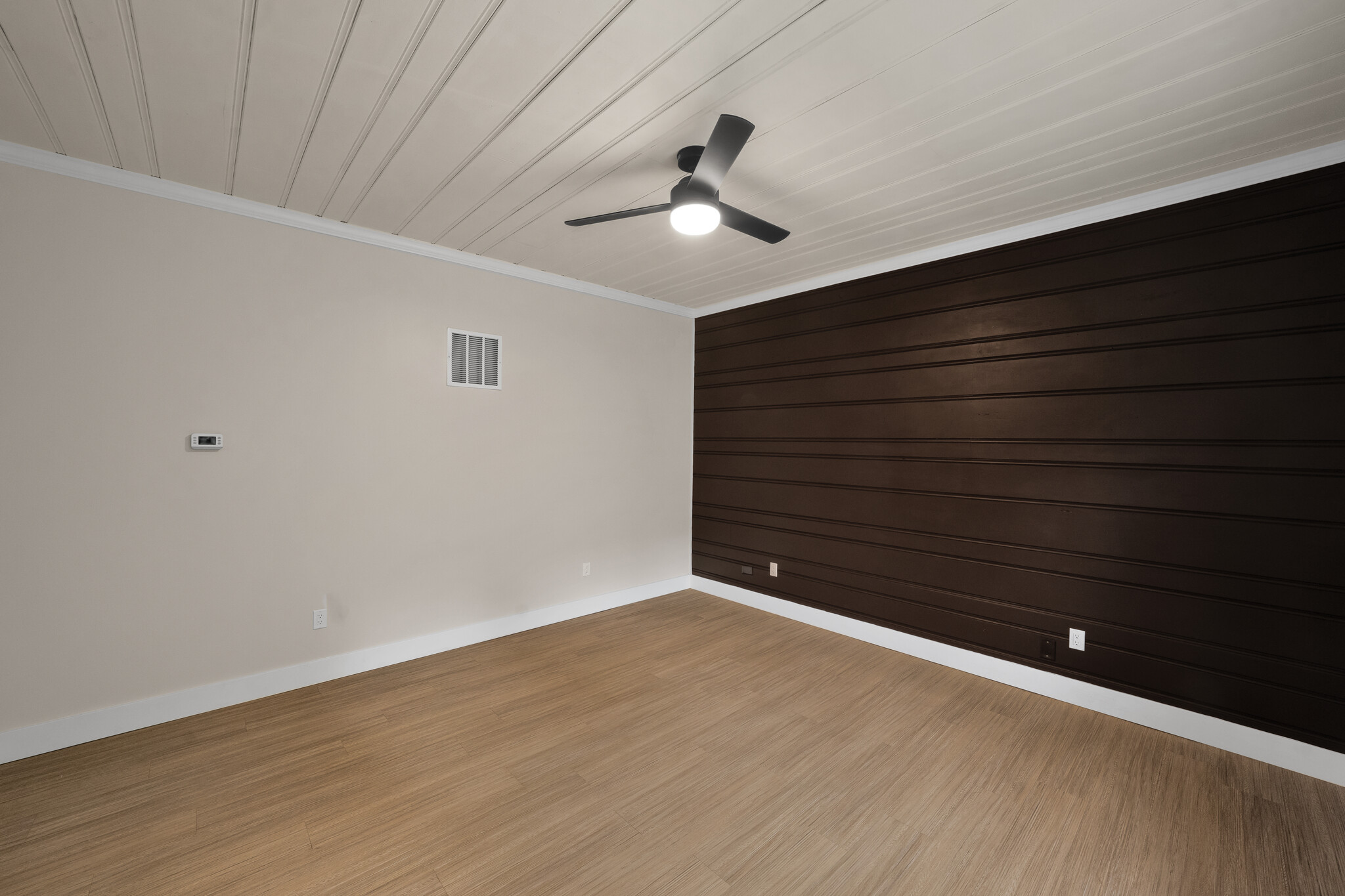 Building Photo - 71 Dreamland Park Dr