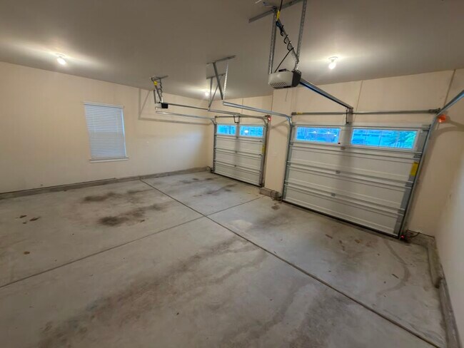 Building Photo - 12409 Petrel Crossing