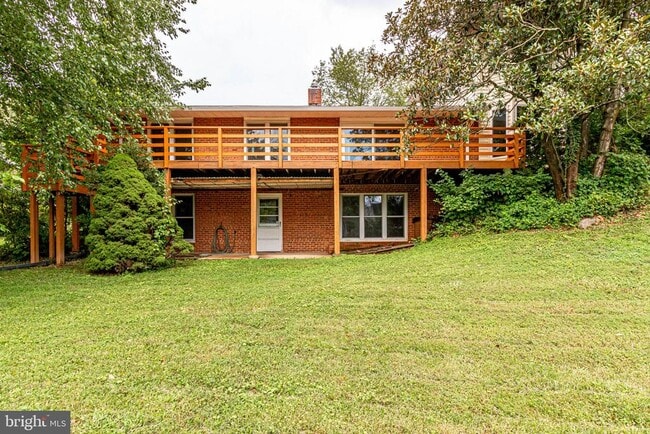 Building Photo - 6525 Byrnes Dr