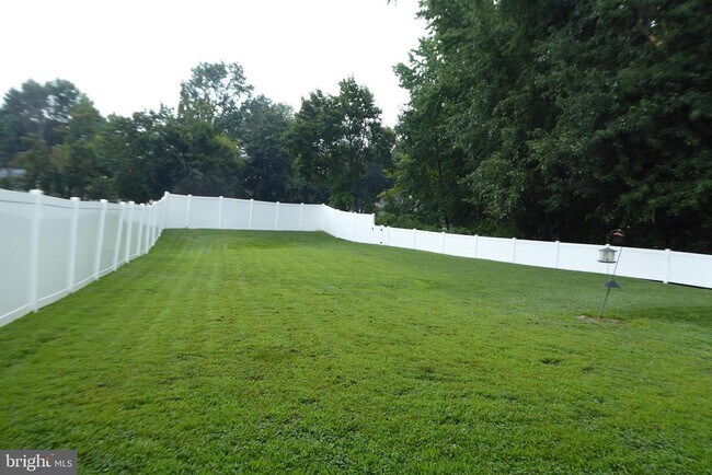 Building Photo - 3328 Johns Ct