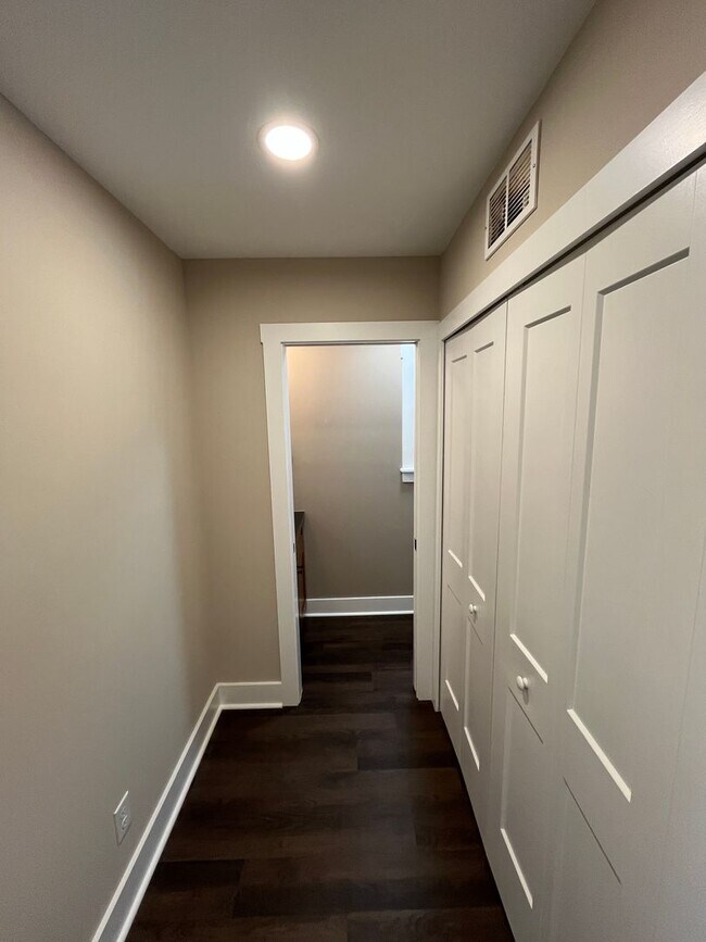 Building Photo - 1775 Ralee Dr