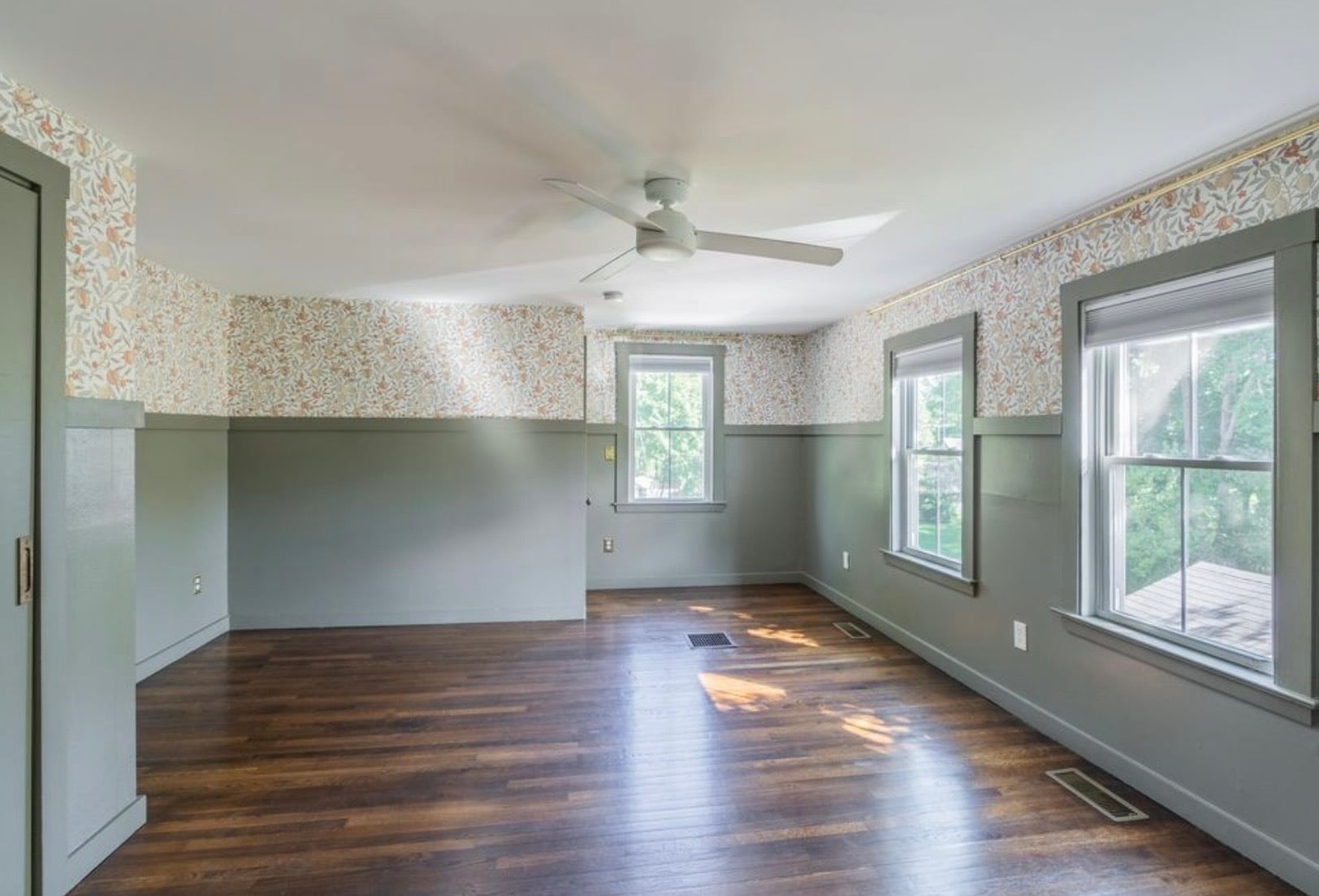 Primary Bedroom - 449 High St