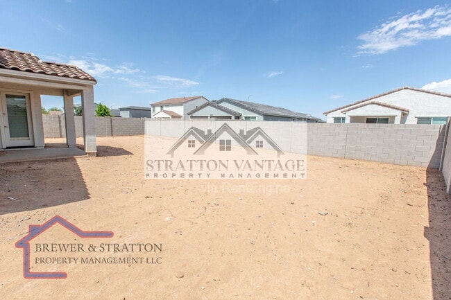 Building Photo - 2028 E Brooklyn Dr