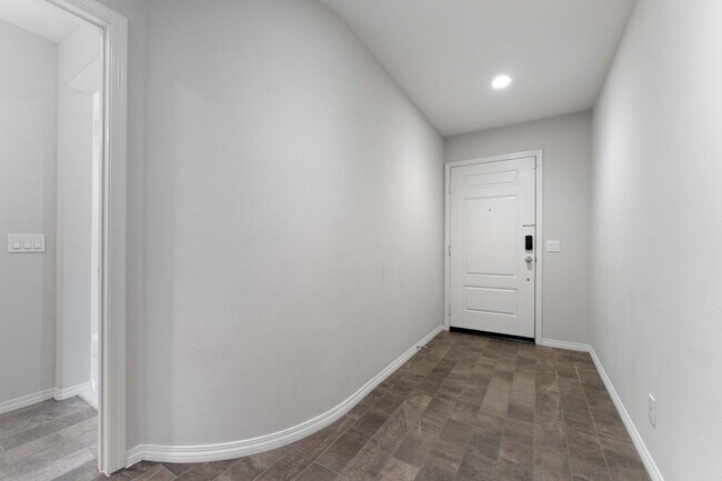 Building Photo - 2434s Tapestry Wy
