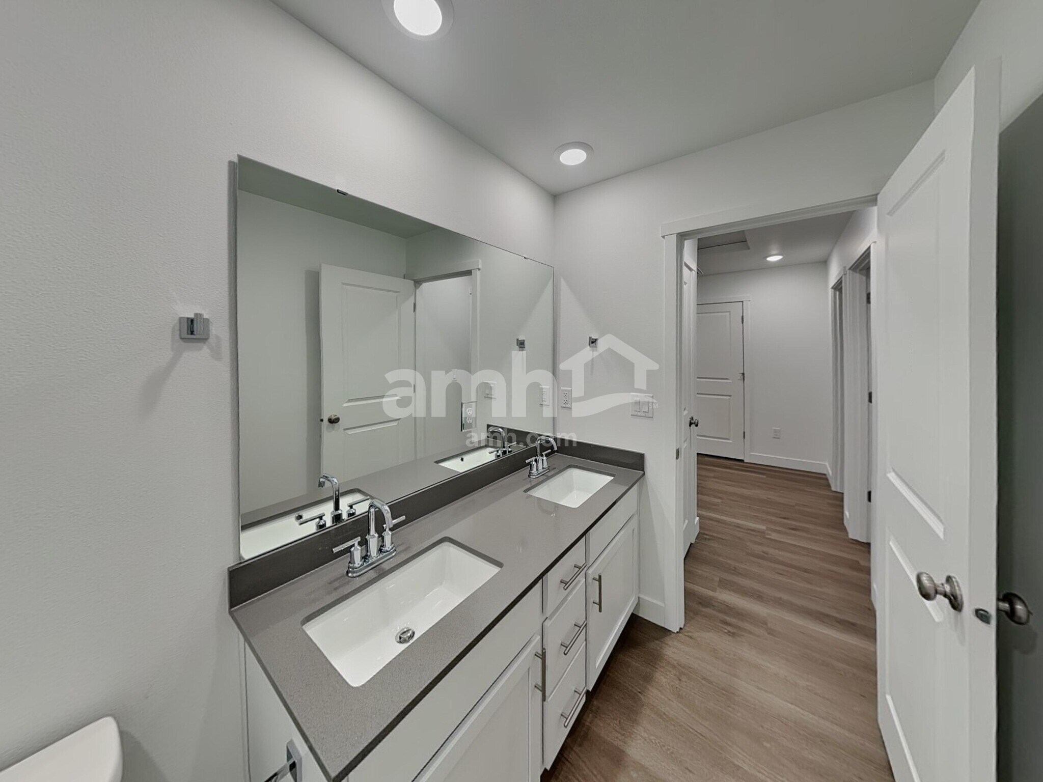 Building Photo - 8544 47th Pl NE