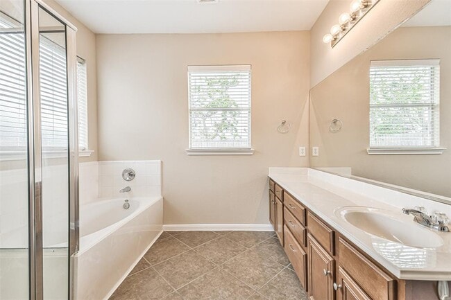 Building Photo - 15442 Lady Shery Ln