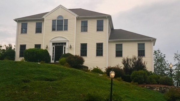 Building Photo - 4 Chartwell Cir