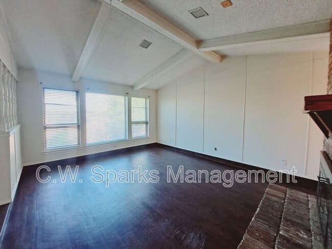 Building Photo - 4106 Cedar Creek Dr